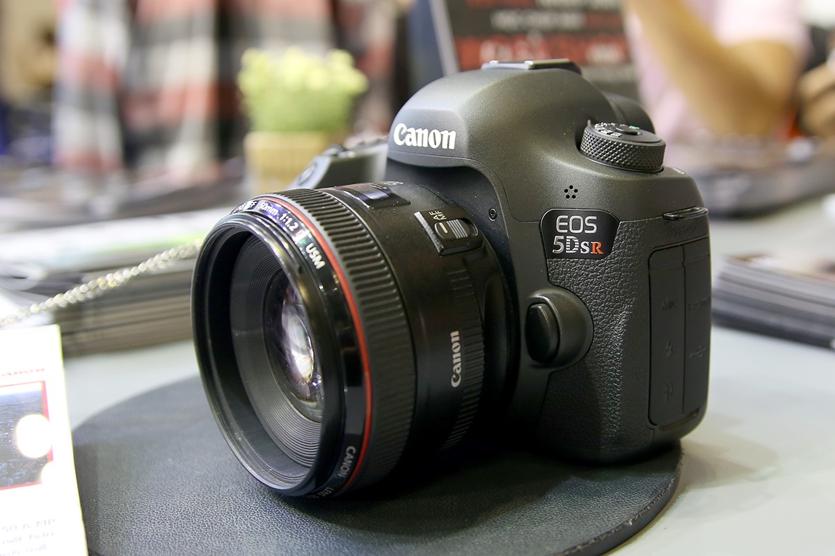 Chiếc máy ảnh 5Dsr có giá 85,4 triệu đồng