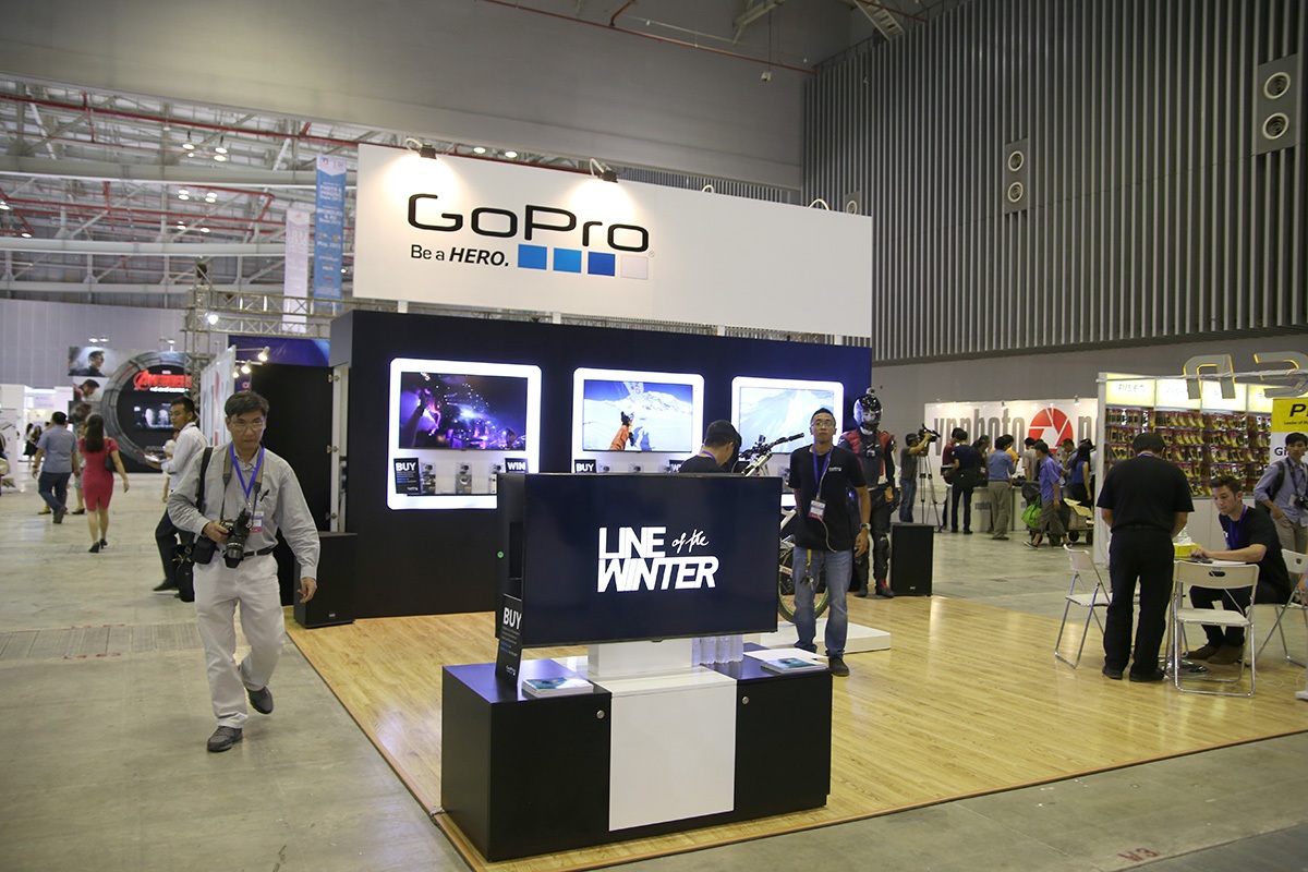 Gian hàng Canon có lượng khách ổn định và đông nhất tại triển lãm năm nay