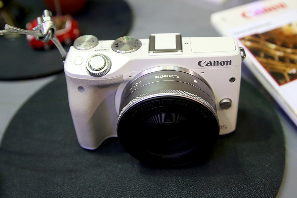EOS M3 - chiếc máy ảnh không gương lật mới nhất của Canon 