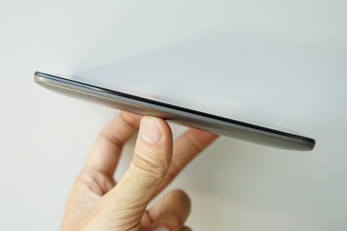 Cạnh phải và trái trơn