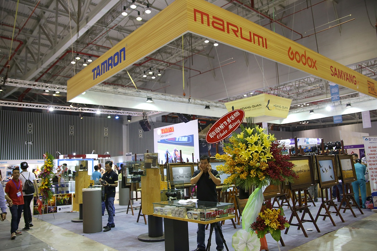 Gian hàng Canon có lượng khách ổn định và đông nhất tại triển lãm năm nay