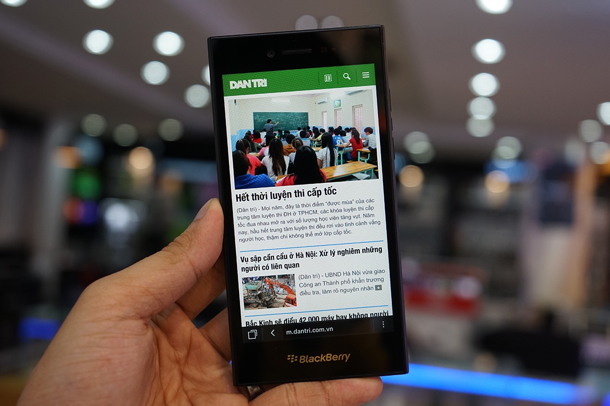 Thử nghiệm lướt web trên Leap.