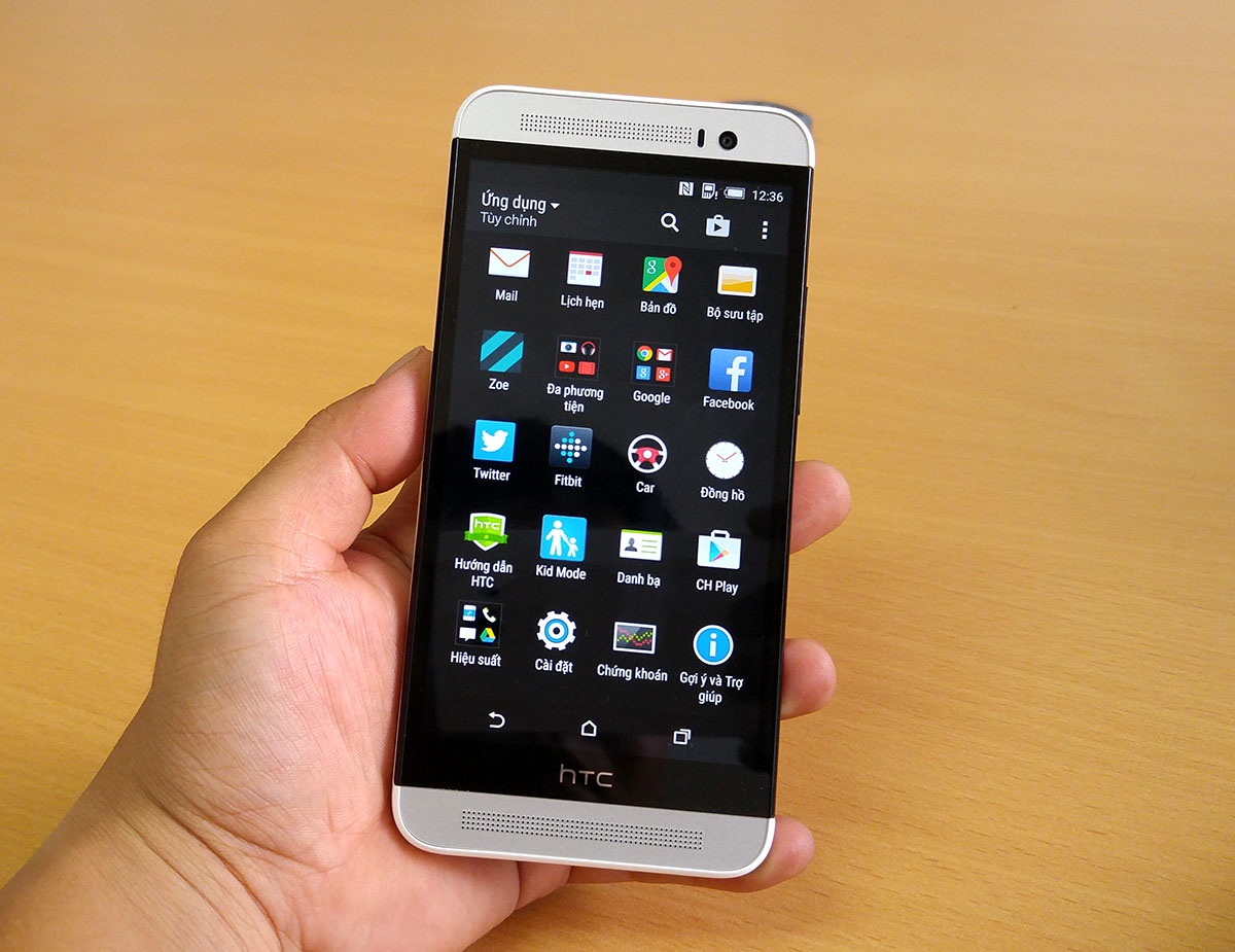 Đập hộp HTC One E8 phiên bản 2 SIM mới lên kệ thị trường Việt - 12 One E8 khởi chạy Android 5.0 với giao diện Sense 6.