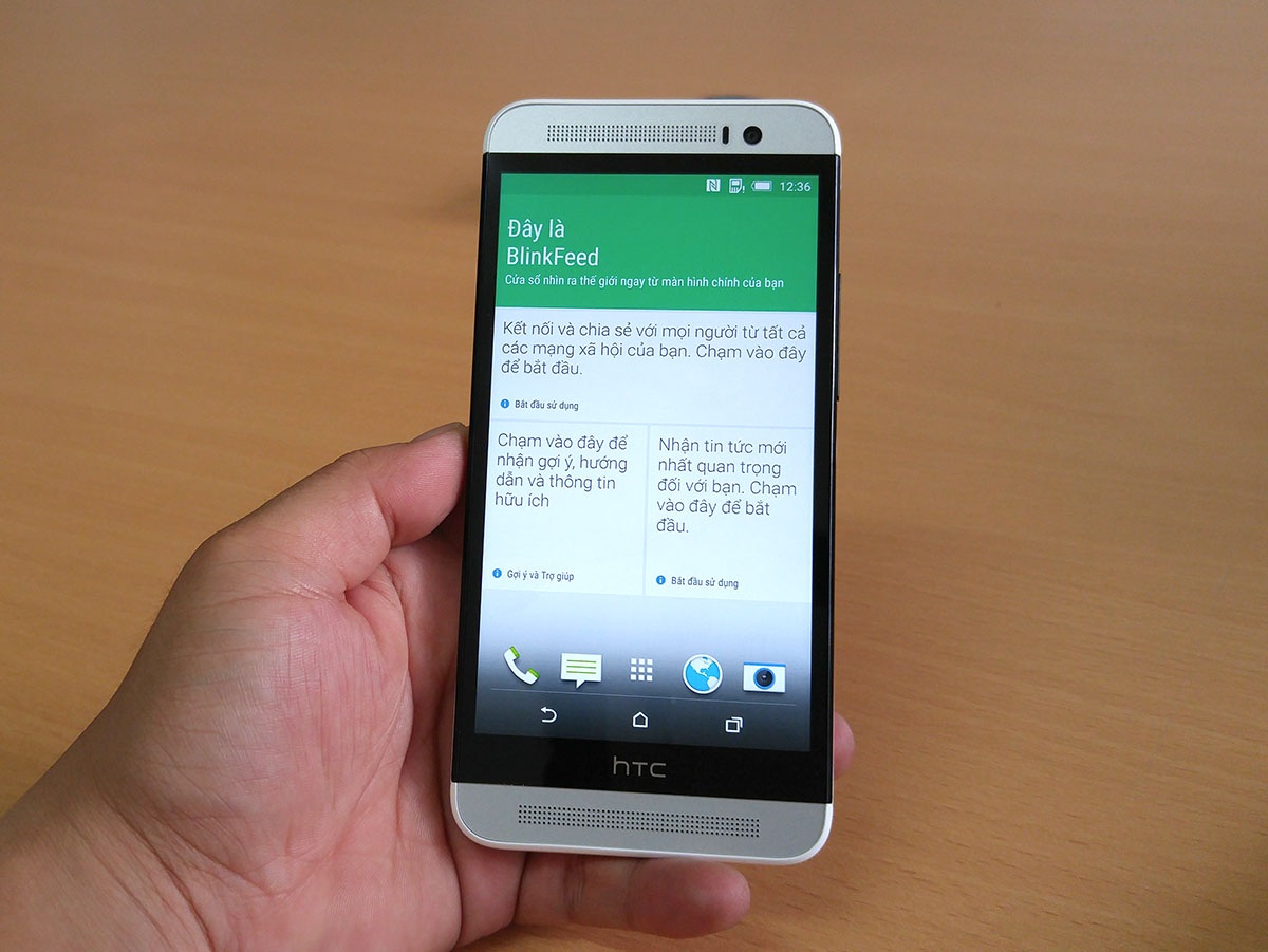 Đập hộp HTC One E8 phiên bản 2 SIM mới lên kệ thị trường Việt - 13 One E8 khởi chạy Android 5.0 với giao diện Sense 6.