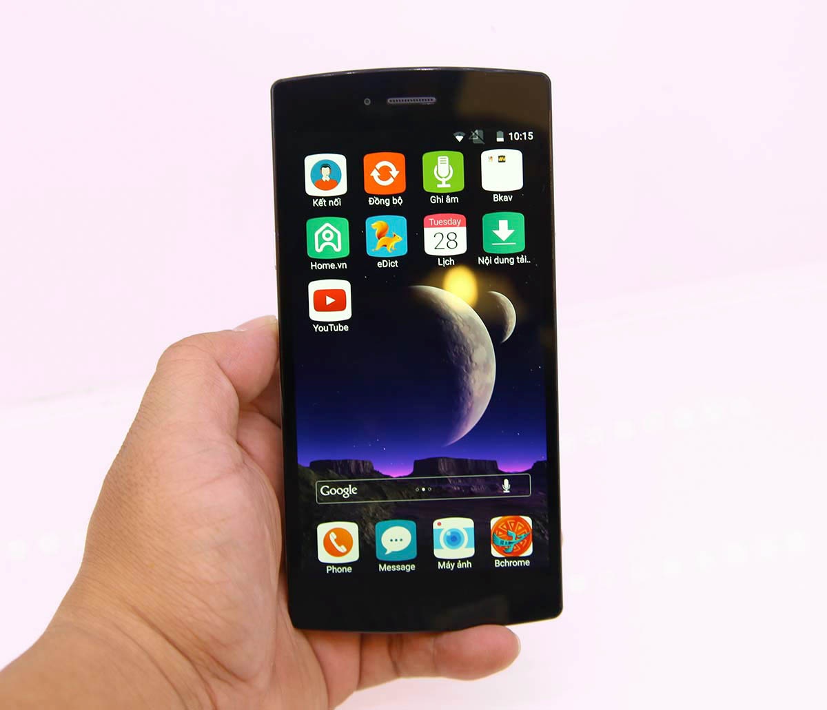 Với giao diện BOS độc quyền được phát triển trên nền tảng Androi  5.1