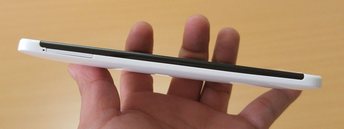 Đập hộp HTC One E8 phiên bản 2 SIM mới lên kệ thị trường Việt - 9 Cạnh trái là khe SIM