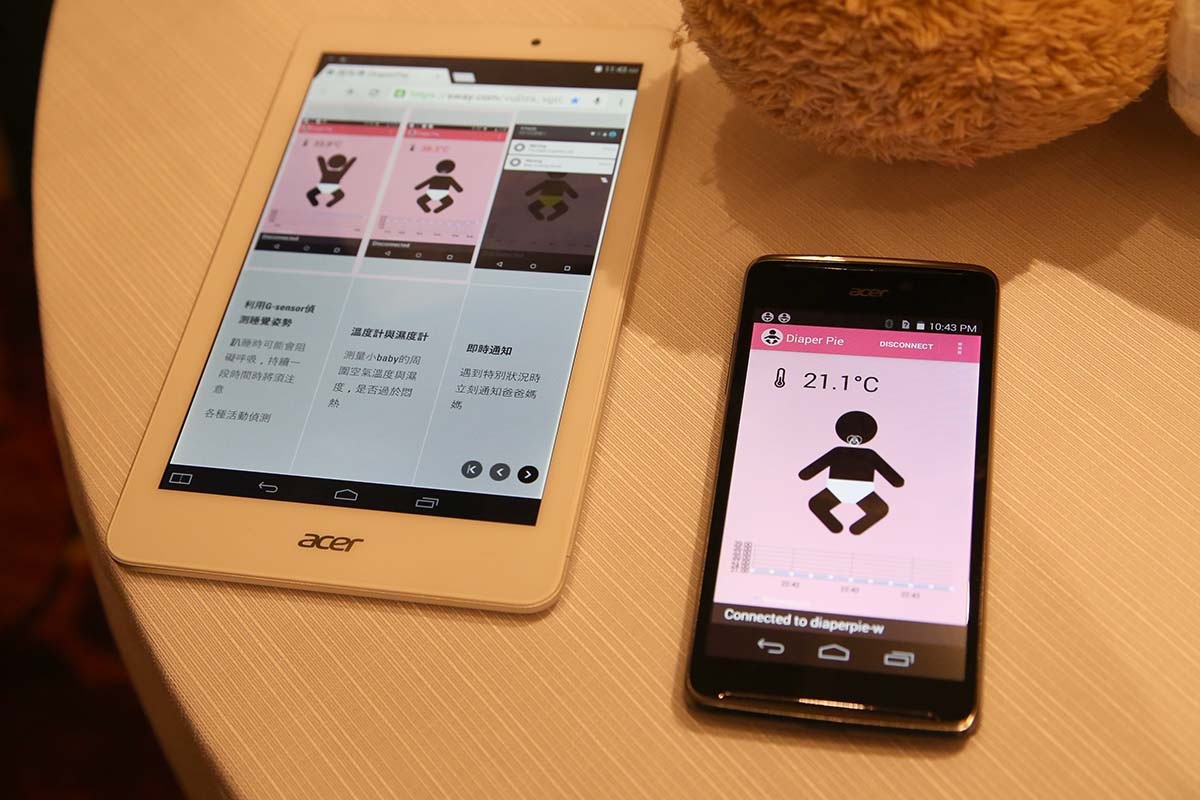 Intel trình diễn sản phẩm thông minh đeo trên người với chip Edison