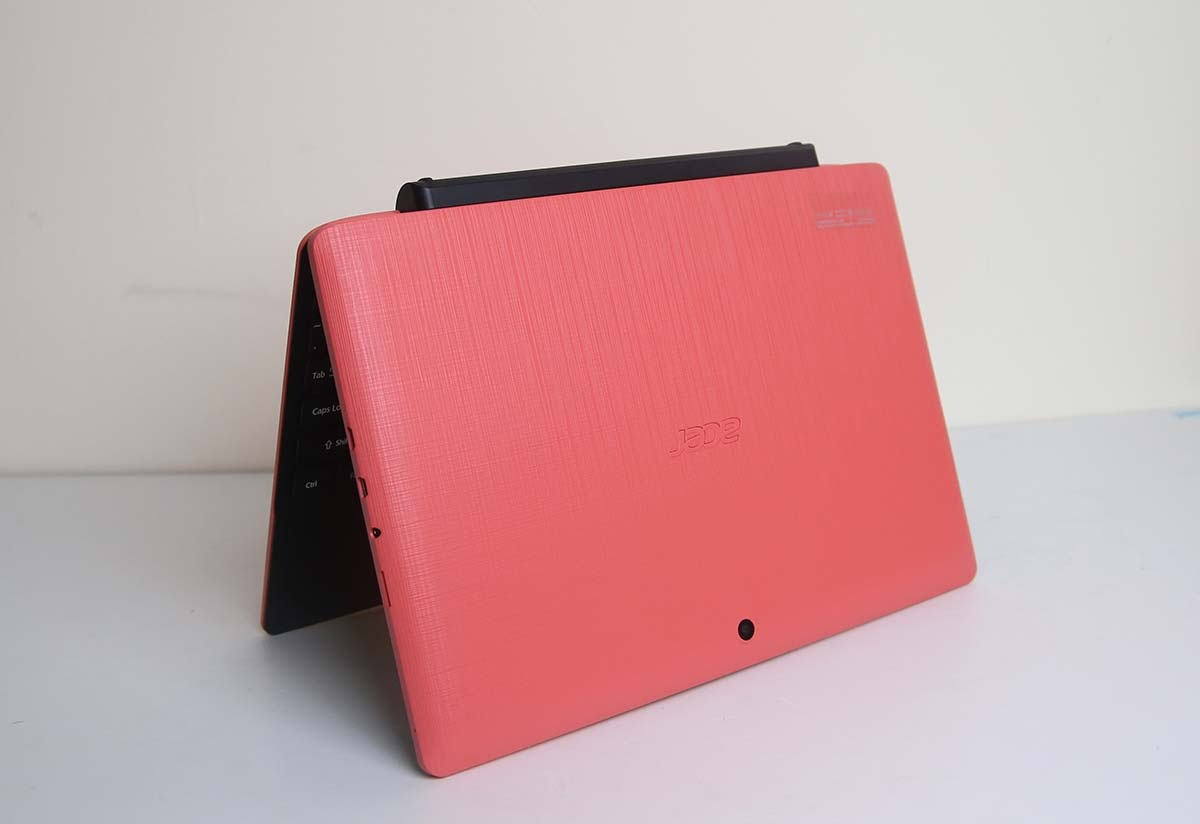 Thiết kế đồng nhất, cùng tông màu từ trước ra sau