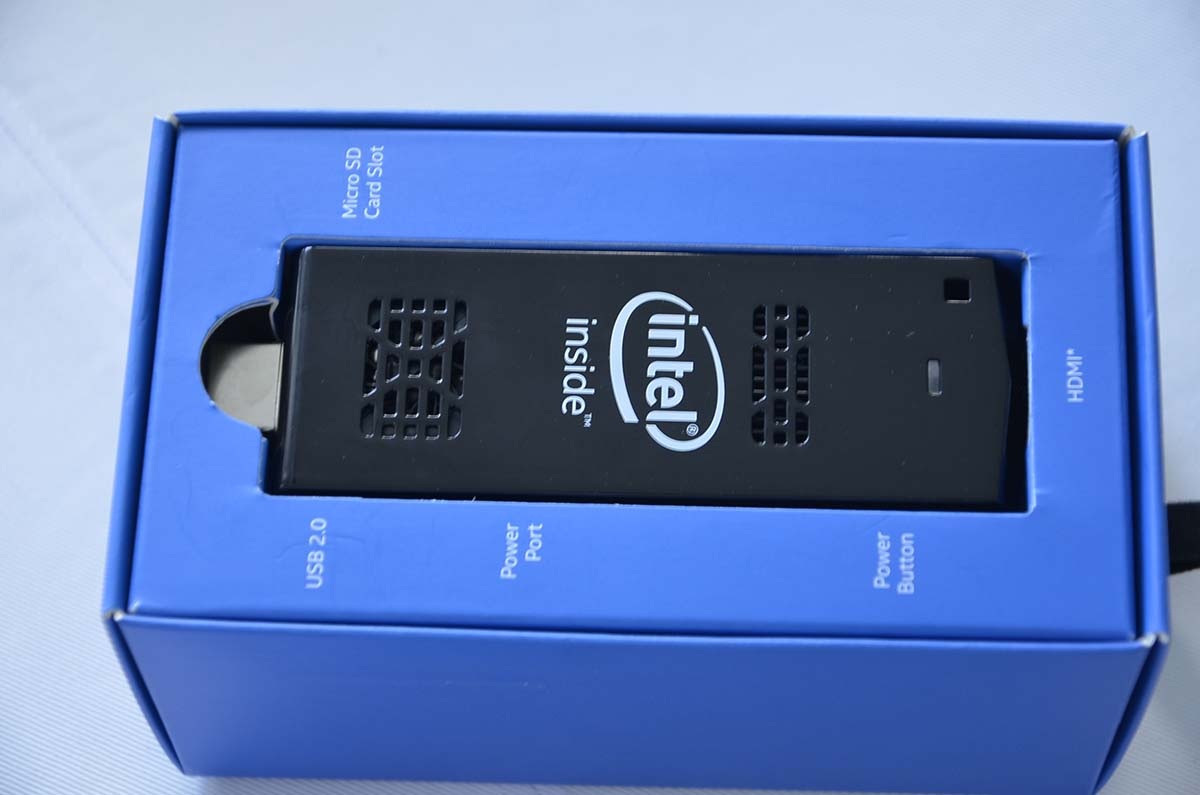 Hộp đựng sản phẩm khá gọn