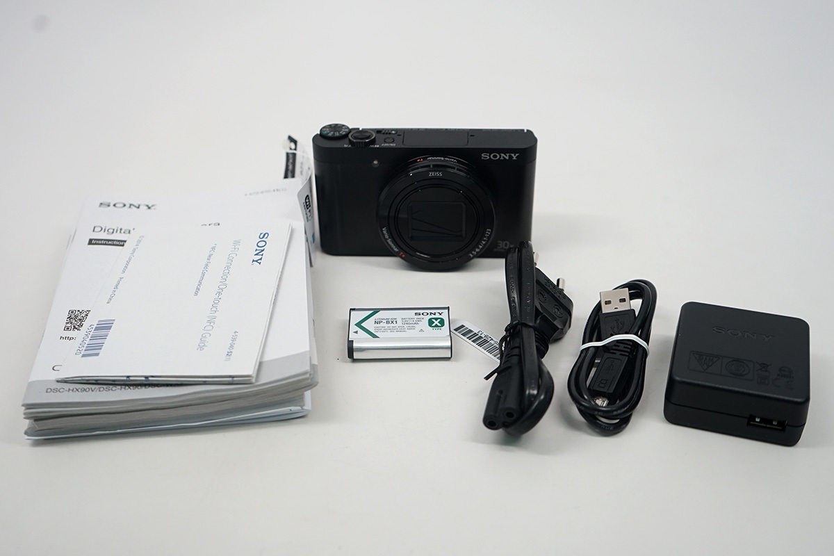 Toàn bộ phụ kiện đi kèm máy