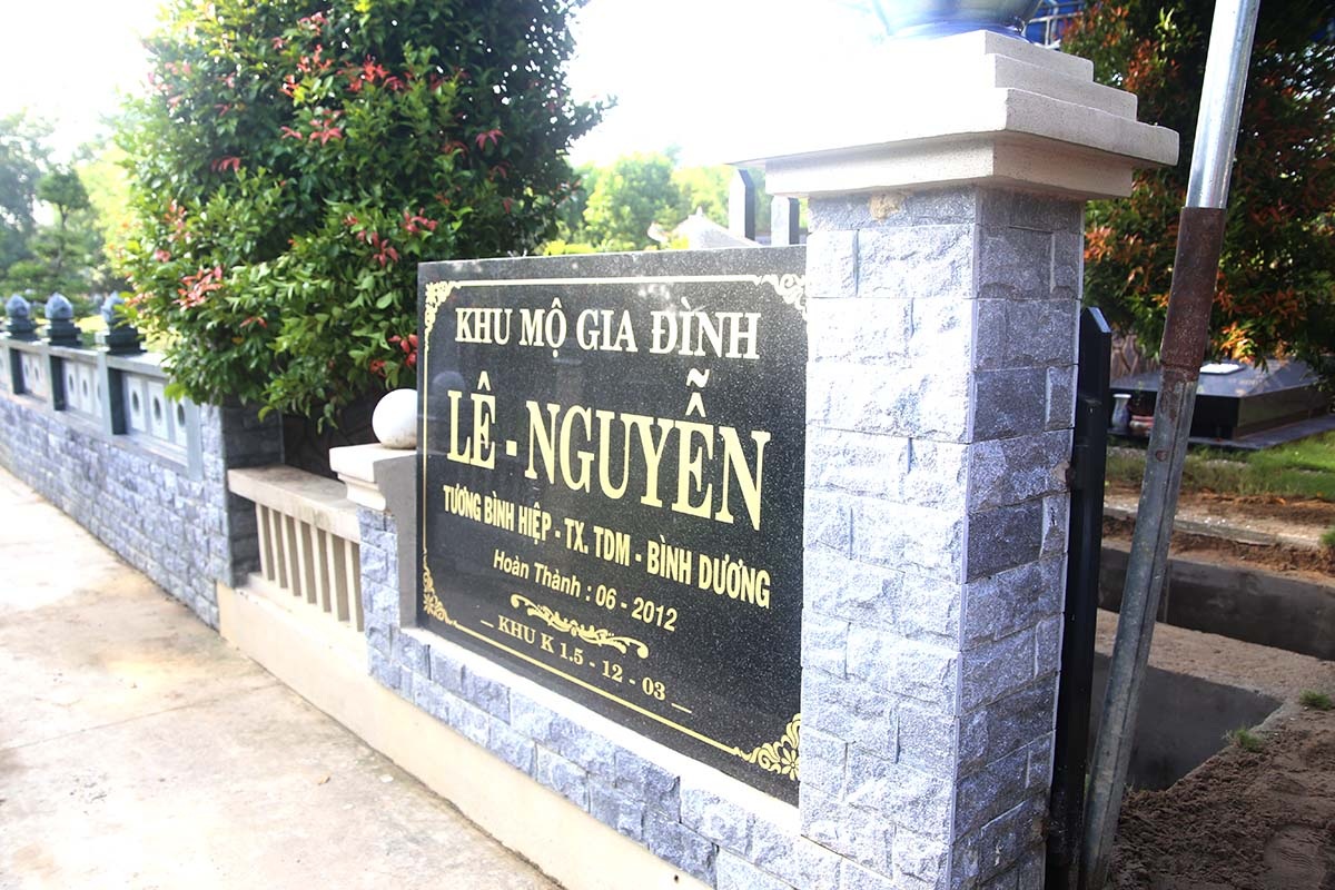 Hàng ngàn người tiễn biệt 6 nạn nhân bị thảm sát tại Bình Phước