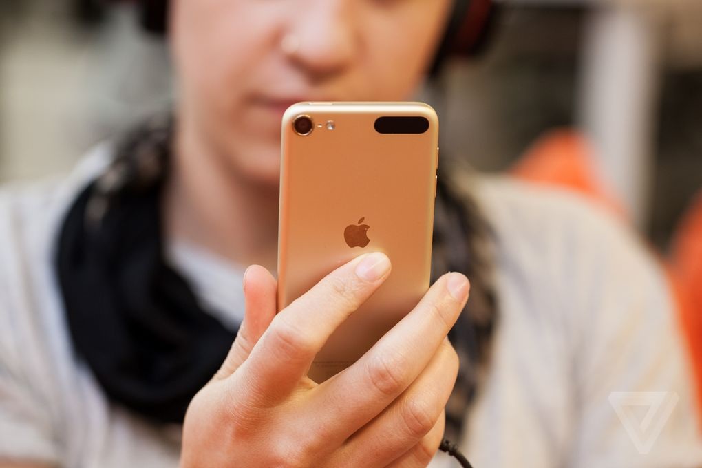 Cận cảnh máy nghe nhạc iPod touch thế hệ mới - 1 Cận cảnh máy nghe nhạc iPod touch thế hệ mới
