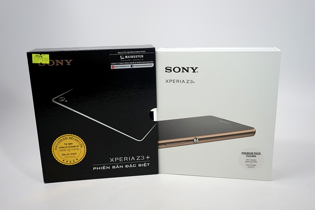 Toàn bộ hộp đựng máy với nắp hộp có in dòng chữ: Phiên bản đặc biệt