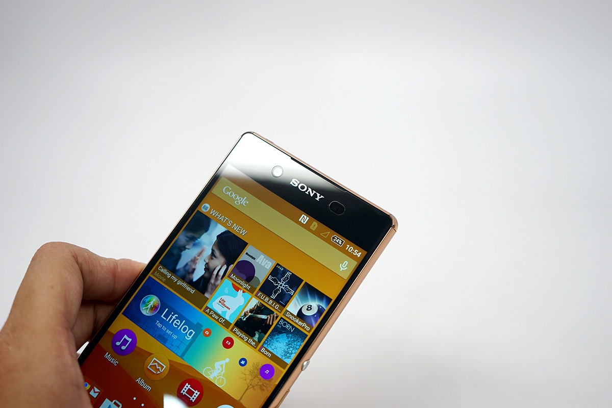 Camera trước được nâng lên độ phân giải 5,1 MP