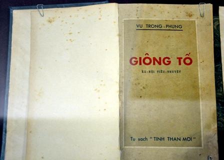 Bản in đầu tiên cuốn sách Giông tố của Vũ Trọng Phụng năm 1951