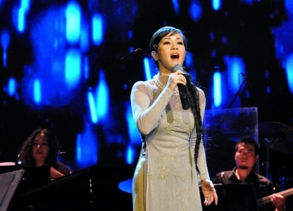 Ca sĩ Hồng Nhung với Họa my hót trong mưa, Phố mùa đông