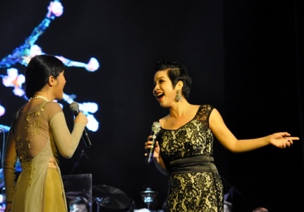 Mỹ Linh, Hồng Nhung cùng hòa giọng trong Lắng nghe mùa xuân về