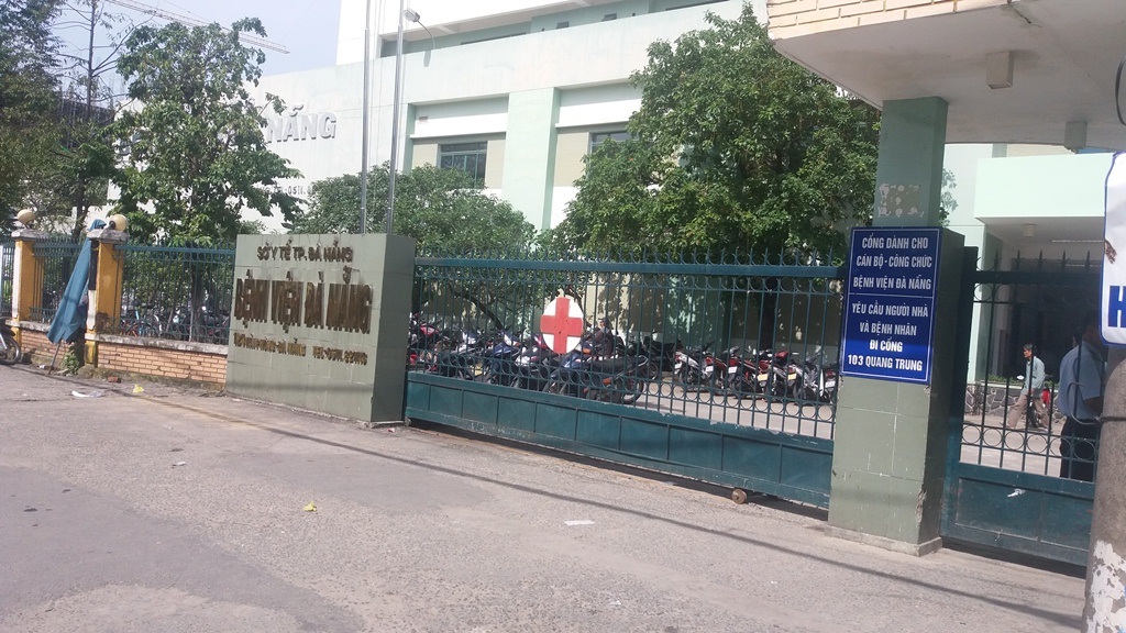 Nữ sinh bị người yêu cũ dùng dao cứa nhiều nhát vào người - 1 Hiện H. đang điều được điều trị tại Bệnh viện Đà Nẵng