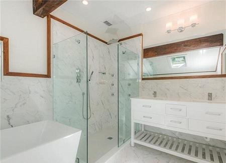 Cận cảnh ngôi nhà thời thơ ấu của Angelina Jolie - 6 Eugene Kohn đã cho sửa sang lại…