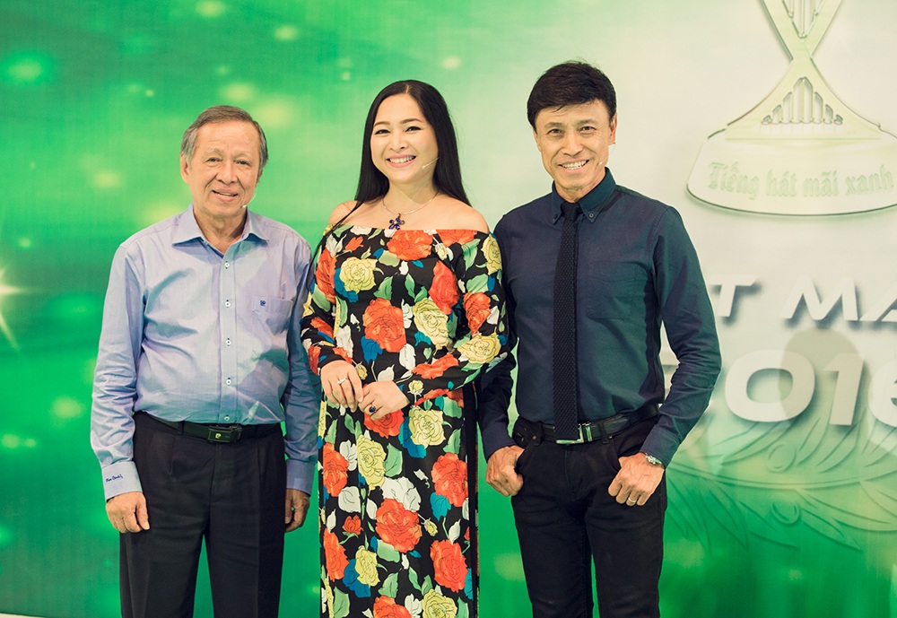 Tuấn Ngọc bất ngờ ngồi “ghế nóng” Tiếng hát mãi xanh 2016 - Ảnh 5.