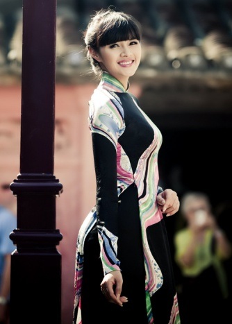 Điểm danh các Hoa hậu, Á hậu Việt làm mẹ đơn thân - 7 Diễm Châu xinh đẹp dù đã bước sang tuổi 30.