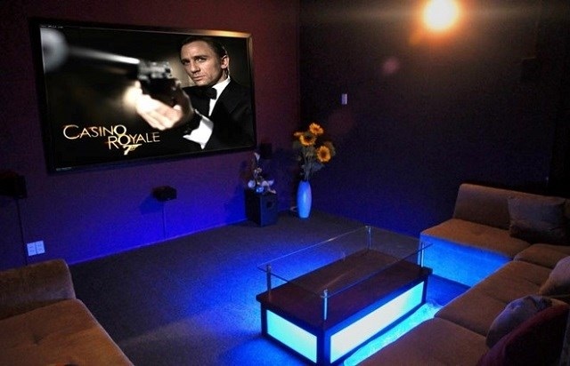 Sài Gòn cuối tuần: Các rạp phim “không đụng hàng” ở Sài Gòn - 5 Cà phê cinema là điểm đến lí tưởng cho các nhóm bạn đông, thuê chung 1 phòng chiếu là phương pháp lí tưởng để “tiết kiệm ngân sách” cuối tuần.