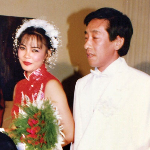 Ca sĩ Hồng Hạnh “Duyên hết là hết – không oán trách” - 1 Ca sĩ Hồng Hạnh trong ngày kết hôn