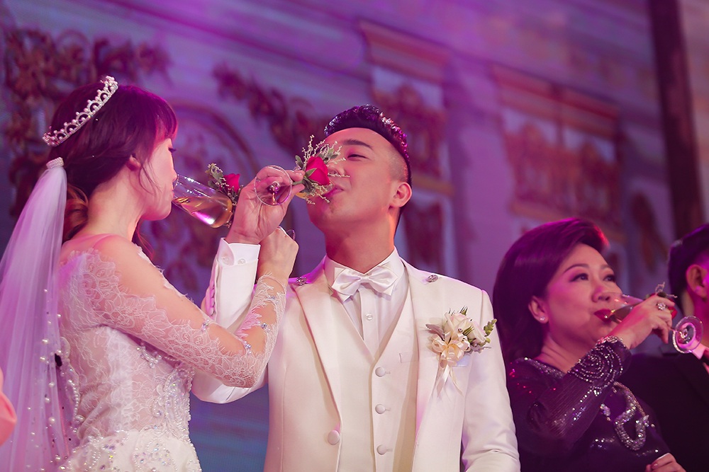 Nước mắt và nụ cười trong đám cưới Hari - Trấn Thành - 3 Nước mắt và nụ cười trong đám cưới Hari - Trấn Thành - 3