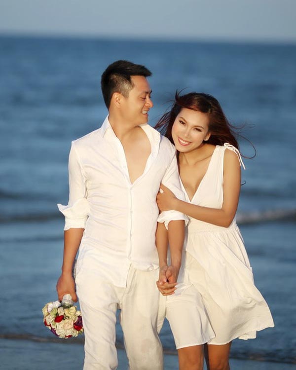 Dàn "sao" Việt chọn cuộc sống độc thân sau ly hôn - 8 Hạnh phúc khi kết hôn, nhưng trong một thời gian ngắn cô và chồng gặp trục trặc rồi chia tay trong âm thầm vì không muốn gây tổn thương đến con trai.