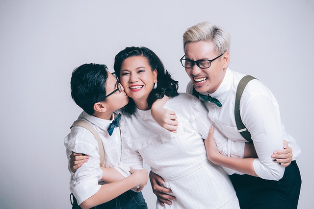 Những cặp đôi "chị - em” nổi tiếng của showbiz Việt - 3 Sau 7 năm âm thầm gắn bó, nay Cát Phượng và Kiều Anh Tuấn đã thoải mái công khai mối quan hệ bên sự ủng hộ nhiệt tình từ con trai – bé Bom.