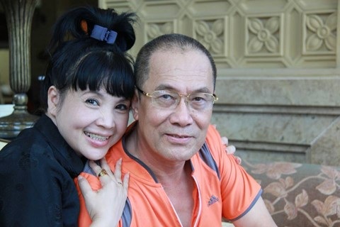 Những “mẹ kế” sống hạnh phúc bên con chồng của showbiz Việt - 2 Những “mẹ kế” sống hạnh phúc bên con chồng của showbiz Việt - 2