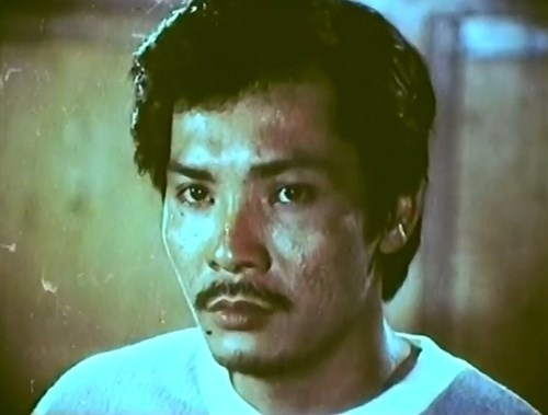 Cuộc đời "chìm nổi" của dàn diễn viên “Nước mắt học trò” sau 24 năm - 11 Nhân vật Tín, ác ôn, máu lạnh ở phim “nước mắt học trò” là vai phản diện khó quên trong nghiệp diễn của nghệ sĩ Thương Tín. Bởi đây là vai diễn mà ông cho rằng khán giả có “ấn tượng” rất mạnh đối với ông vì sau khi ra đường, nhiều người “ghét” ông ra mặt.