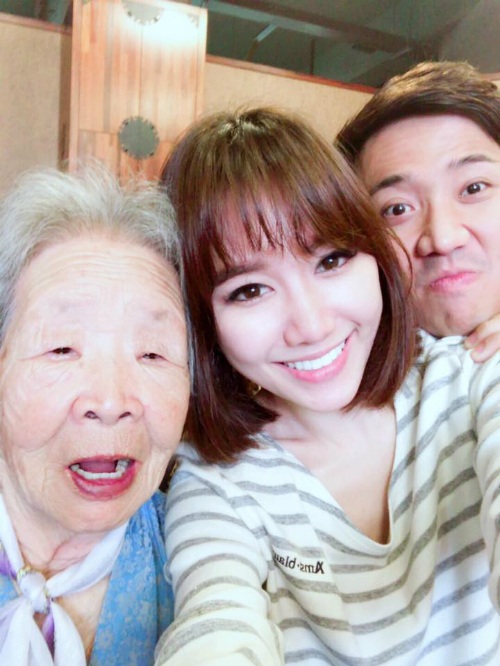Bộ ba diva Thu Hà - Mỹ Linh - Hồng Nhung hội ngộ; Xuân Bắc tạo hình "cái bang" - 6 Hari và Trấn Thành vui vẻ về Hàn Quốc thăm bà ngoại của nữ ca sĩ