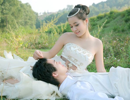 Dàn diễn viên “Nhật kí Vàng Anh” và những "ngã rẽ" sau 10 năm - 4 Nữ diễn viên trẻ chia sẻ: “Tôi cũng không ngờ được từ một cô bé ham chơi, mê shopping, suốt ngày làm dáng, gặp gỡ bạn bè thì bây giờ đã biết nghĩ đến gia đình, nội trợ. Chính anh ấy là mục đích khiến tôi thay đổi và muốn lập gia đình sớm”