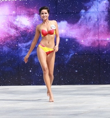 Thí sinh như H’Hen Niê cao 1m72 nặng 52kg với số đo 3 vòng 84-60-91