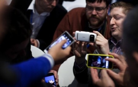 Dạo một vòng quanh triển lãm MWC 2012 - 7 Dạo một vòng quanh triển lãm MWC 2012 - 7