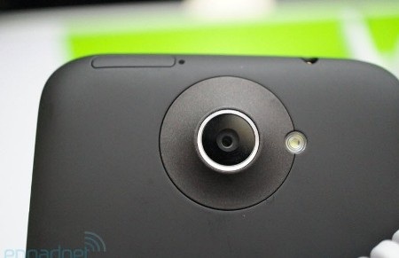 Ảnh thực tế smarphone lõi tứ HTC One X tại MWC - 12 Ảnh thực tế smarphone lõi tứ HTC One X tại MWC - 12