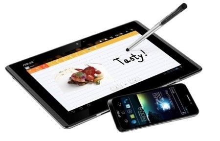 Asus trình làng máy tính bảng "ba trong một" PadFone - 1 Asus trình làng máy tính bảng "ba trong một" PadFone - 1