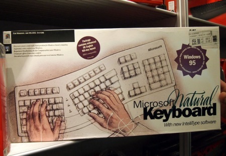 Ngó kệ bày phần cứng của đại gia phần mềm Microsoft