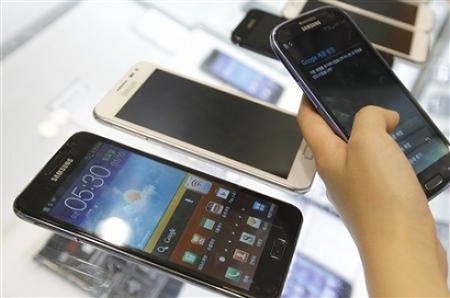 Apple đã ra  yêu cầu buộc Samsung phải thu hồi 8 mẫu smartphone của hãng này tại Mỹ