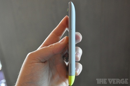 Phím điều chỉnh âm lượng và chụp ảnh