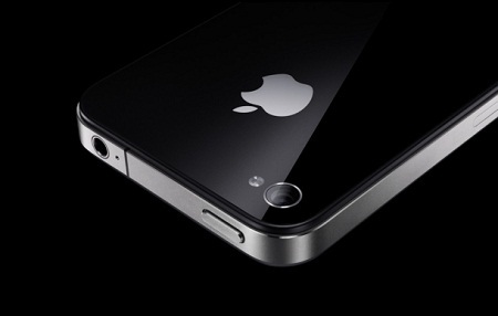 Sharp trì hoãn sản xuất màn hình LCD cho iPhone mới - 1 Sự chậm trễ của Sharp có thể làm đổ bể kế hoạch trình làng của iPhone mới