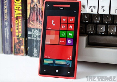 HTC 8X, một chiếc điện thoại Windows Phone 8