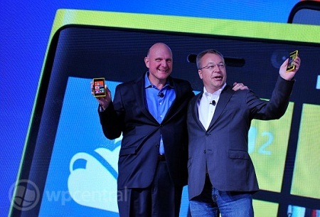 Microsoft đang qua mặt các đối tác Windows Phone như Nokia để sản xuất smartphone riêng?