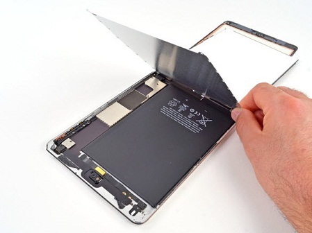 Khám phá bên trong iPad mini - 4 Hé lộ nội thất bên trong của máy