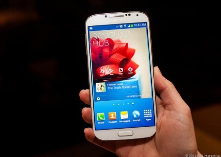 Hé lộ chi phí sản xuất "khủng" của Galaxy S4 - 1 Chi phí sản xuất Galaxy S4 cao hơn tới 15% so với Galaxy S3