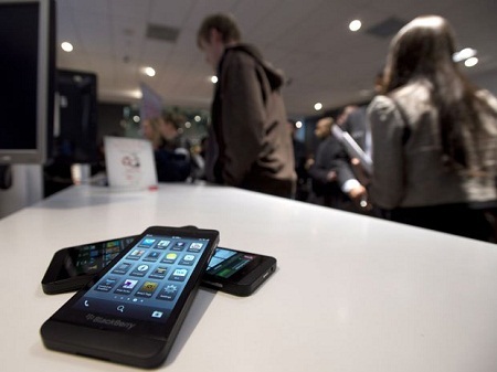 Lenovo đang cân nhắc khả năng mua lại BlackBerry