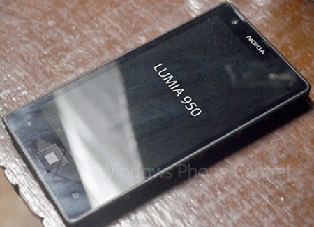 Lộ ảnh smartphone nghi là Nokia Lumia 950 - 1 Bức ảnh chụp được cho là của Nokia Lumia 950