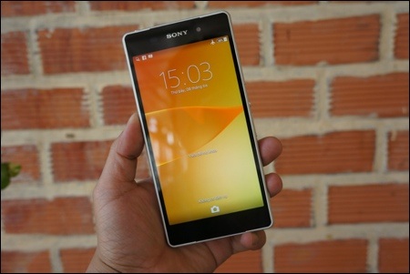 Ngắm Xperia Z2 màu trắng đẹp mắt tại Việt Nam - 10 Giao diện màn hình mở khoá. Màn hình hiển thị màu sắc rất đẹp mắt và sống động.