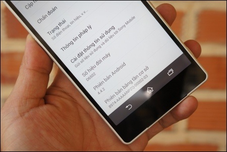 Ngắm Xperia Z2 màu trắng đẹp mắt tại Việt Nam - 15 Máy chạy nền Android 4.4.2 KitKat mới nhất của Google.